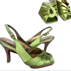 Stuart Weitzman satin slingback heels size 6.5